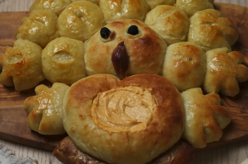 Pull-Apart Turkey Bread