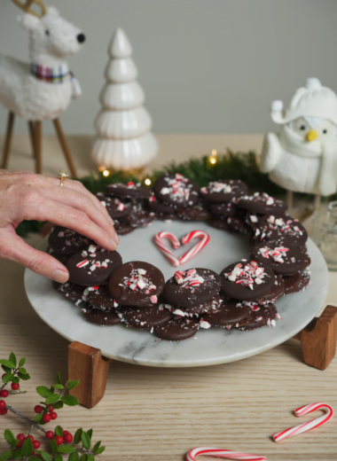 eating no-bake thin mints