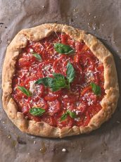 Vegan Cocktail Tomato Galette